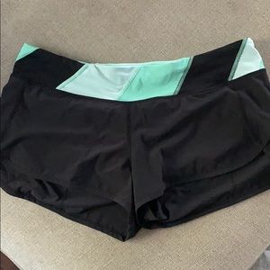 Speed up 2.5 lululemon short
